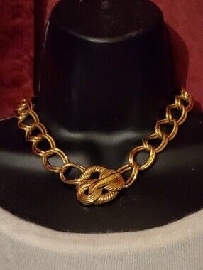 Gold-Tone Twisted Knot Link Necklace